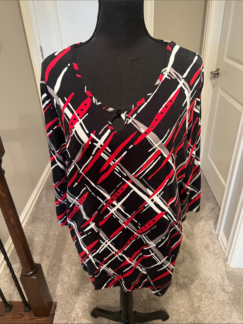 Alfred Dunner Black Red White Abstract V-Neck Blouse